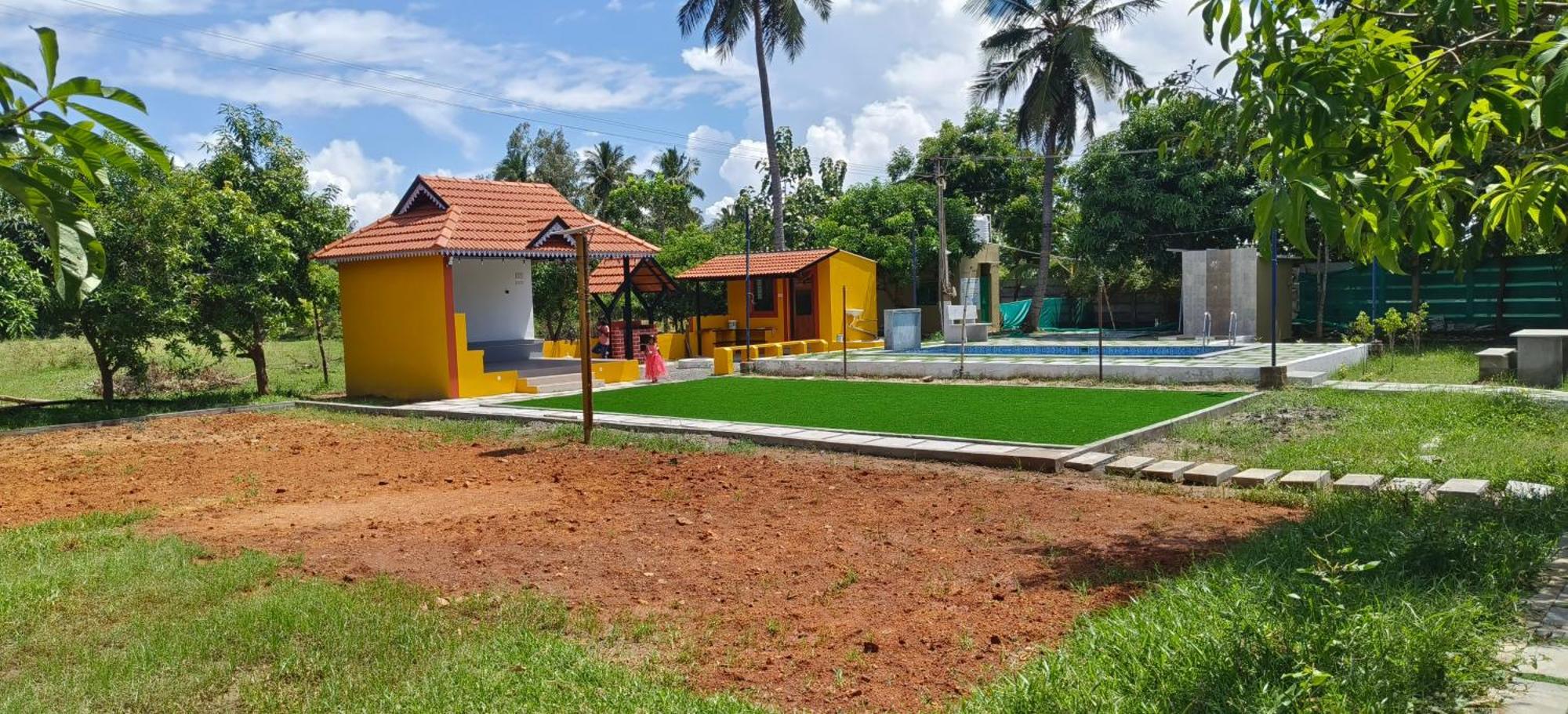 The Farm Crest, Ecr Kadallur Kūvattūr Exteriör bild